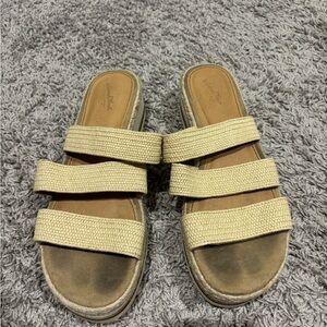 Universal Thread Beige Triple-Strap Woven Slide Sandals